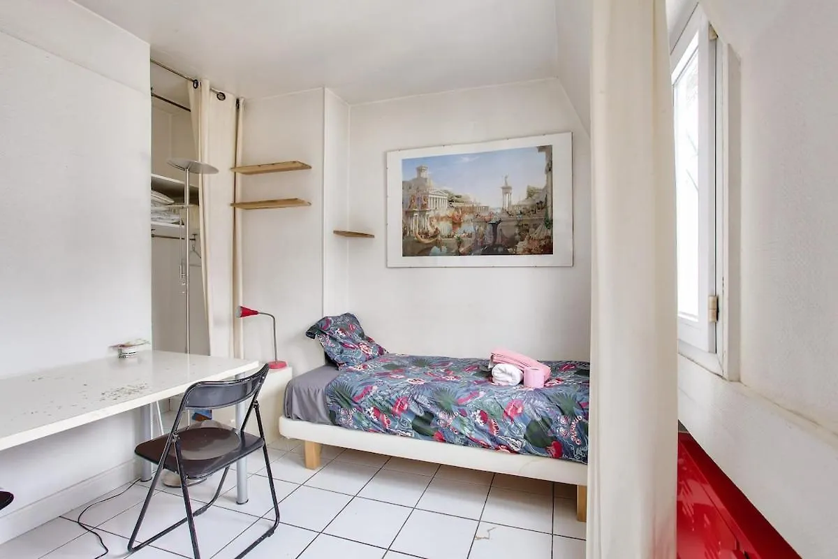 Cosy Studio Near Sacre-Coeur Basilica Paris