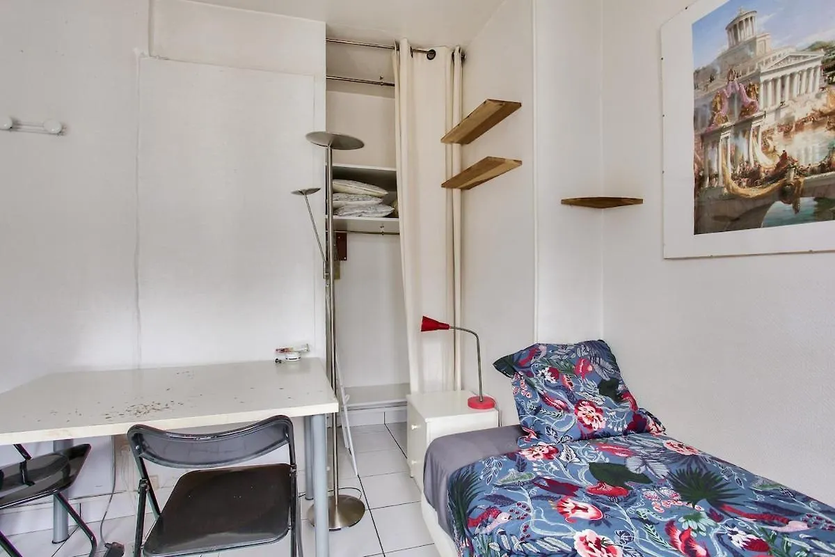 Cosy Studio Near Sacre-Coeur Basilica Paris