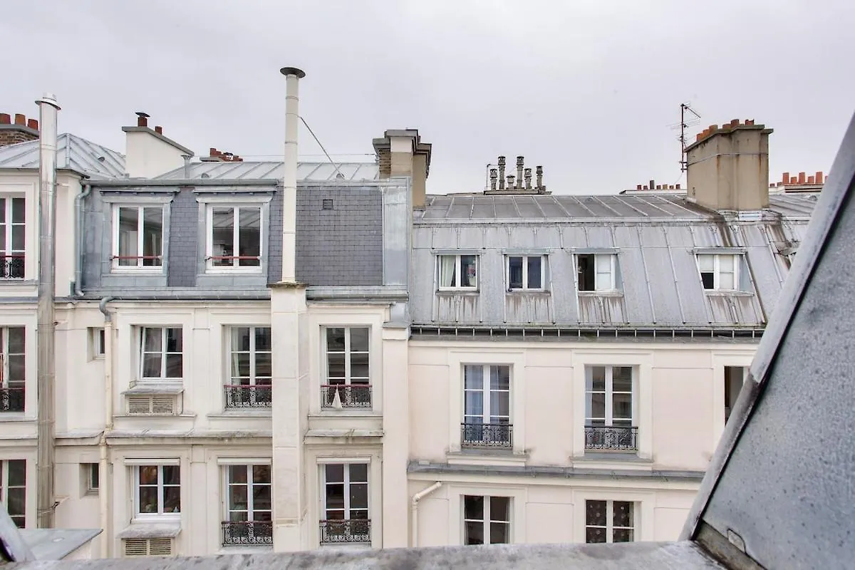 Cosy Studio Near Sacre-Coeur Basilica Paris France